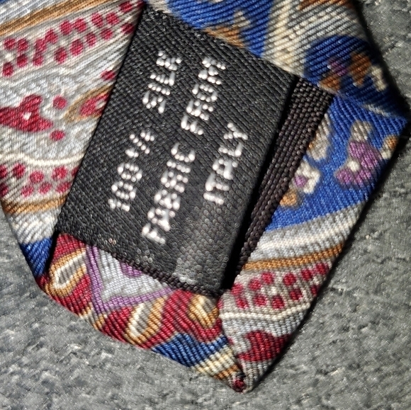 Multicolored Printed Tie New - Picture 5 of 6